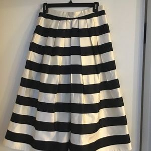 Pre-loved, TIBI taffeta skirt Sz 4. FINAL SALE!